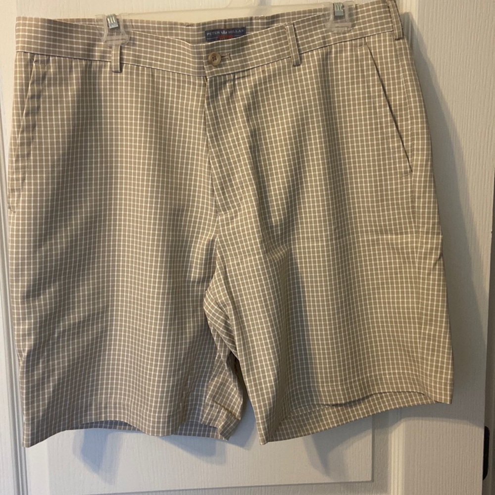 Peter Millar golf shorts size 35